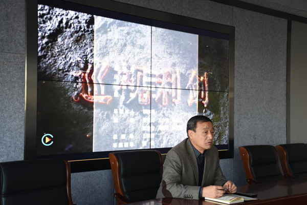 新區(qū)公司召開(kāi)黨委理論學(xué)習(xí)中心組（擴(kuò)大）學(xué)習(xí)會(huì)集中觀看《巡視利劍》